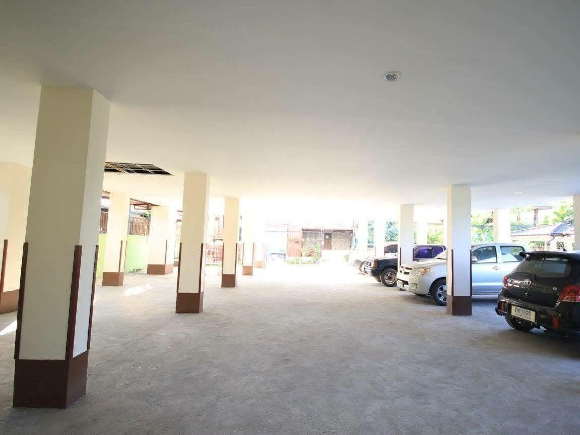 Siriwat Apartment Csiangmaj Kültér fotó