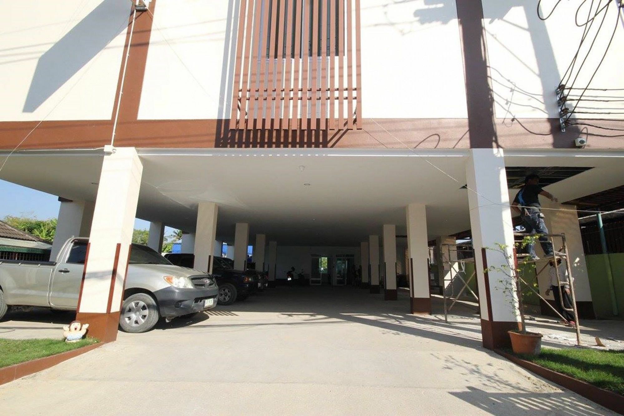 Siriwat Apartment Csiangmaj Kültér fotó